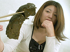 姉さんの巨大なイカスミ糞