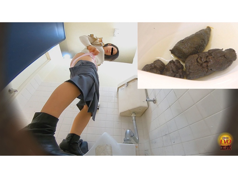 6カメトイレ〜背中と尻で語る大便〜
